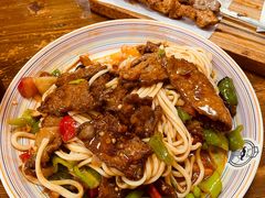 -歹歹的加个面过油肉拌面