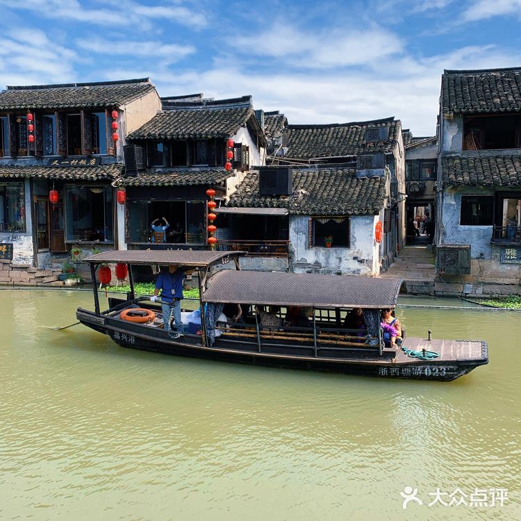 浅画镜中眉,深拜楼西月