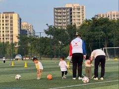 -Riverside河畔少儿足球培训(前滩店)