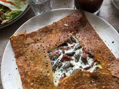 鸡蛋蘑菇熏肉荞麦可丽饼-RAC BAR(安福路店)