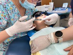 -瑞尔齿科(上海长风大悦城店)