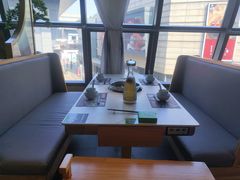 靠窗位-马家斑.鲜鱼火锅(松湖万科店)