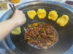 -哈尔滨烧烤·山河村铁锅炖(交大店)