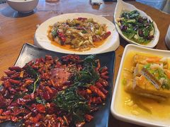 -隔壁老王·家常云南菜(花巷店)