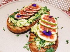无花果手撕鸡肉tapas-Toris(LuOne凯德晶萃广场店)