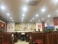 大堂-哈尔滨东北铁锅炖(都督街店)