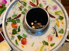 -Chom Cafe and Restaurant