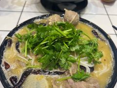 -肥汁米蘭香港米线(长宁来福士店)