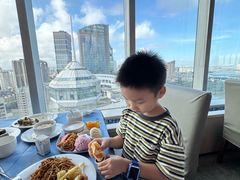 -黄金海景西餐厅·三文鱼·牛扒云顶旋转自助餐