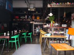-阿拉道世界精酿啤酒坊(逸翠·尚府店)