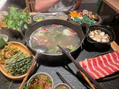 -三出山火锅(南京万象天地店)