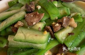 Stir-fried Cucumber with Chicken Offal