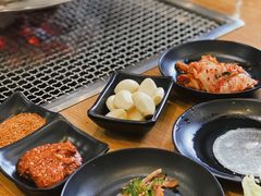 -肉甲韩国木炭烤肉(新壹街1店)