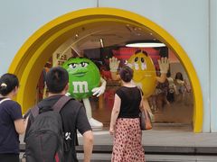 -m豆巧克力世界(上海世茂广场店)