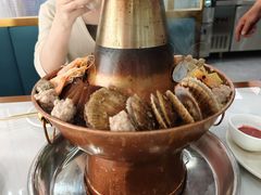 -一口猪海鲜浑锅·东北家常菜