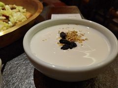 原始酸奶-丝路金桃·新疆菜(徐汇店)