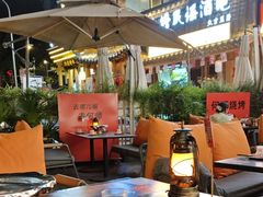 -何师烧烤Pro ·小龙虾·江湖川菜·精酿啤酒(太古里店)