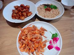 老法葱油拌面配黑叉烧-溪林小馆(浦江城市生活广场店)