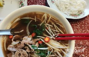 Beef Noodle Soup with Tender Beef