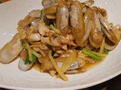 -黄泥岗·地道湖北菜(奥特莱斯店)