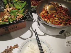 -费大厨辣椒炒肉(高铁吾悦广场店)