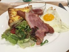 鸡蛋芝士三角午餐-巴黎贝甜(银城东苑店)