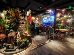 -临界音乐酒馆·小龙虾·江湖菜(华熙LIVE·鱼洞店)