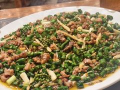特色尖椒兔-江湖黑大兔(杨家坪店)