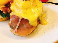 黑松露帕尔玛火腿班尼迪克蛋-UPPER KITCHEN(延安路店)