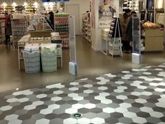 -百联临沂购物中心(临沂路店)