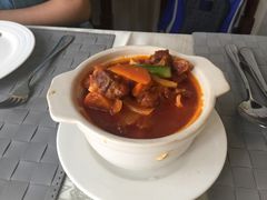 罐焖牛尾-小白桦西餐厅