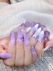 -花岐款式专研健康美甲沙龙