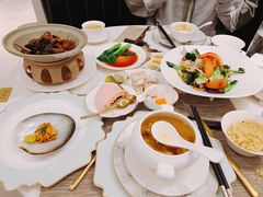 槟郎花炖五脚猪汤-闻见中国海南菜(K11店)