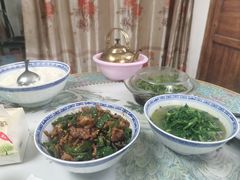 辣椒炒肉-啄佬食堂