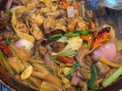 -胡须佬鸡煲四季火锅(海雅缤纷城店)