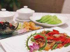 -上海虹桥君丽假日酒店(娄山关路地铁站店)