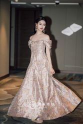 -曼青婚纱礼服馆