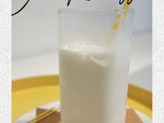 椰奶拿铁-YECLIP COFFEE黄色回形针咖啡