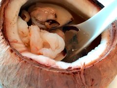 乌鸡海味椰子汤-彩丰楼中餐厅·仁恒洲际酒店