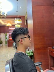 -尼特斯男士发型馆