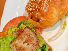 -三勾JJJ Burger&Coffee(梅溪湖店)
