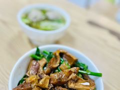 牛腩饭加丸汤-彬记牛肉粿