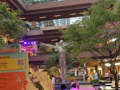 -瑞虹新天地月亮湾