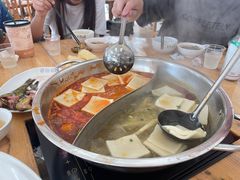 -苗伯妈酸汤火锅