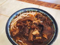 -牛师傅牛肉面(尚隆路店)