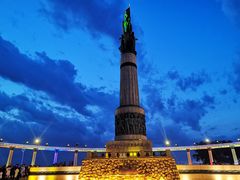 -人民防洪胜利纪念塔