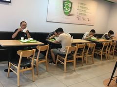 大堂-老乡鸡(肥东文一名都店)