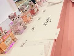 -Dior迪奥(上海世茂广场店)