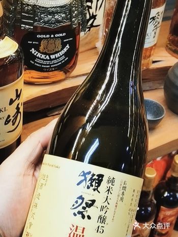 冬日暖阳，想喝一杯暖暖的酒，喝完全身暖呼呼的那种