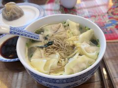 -笑来喜馄饨小笼工坊店(湖滨街店)
